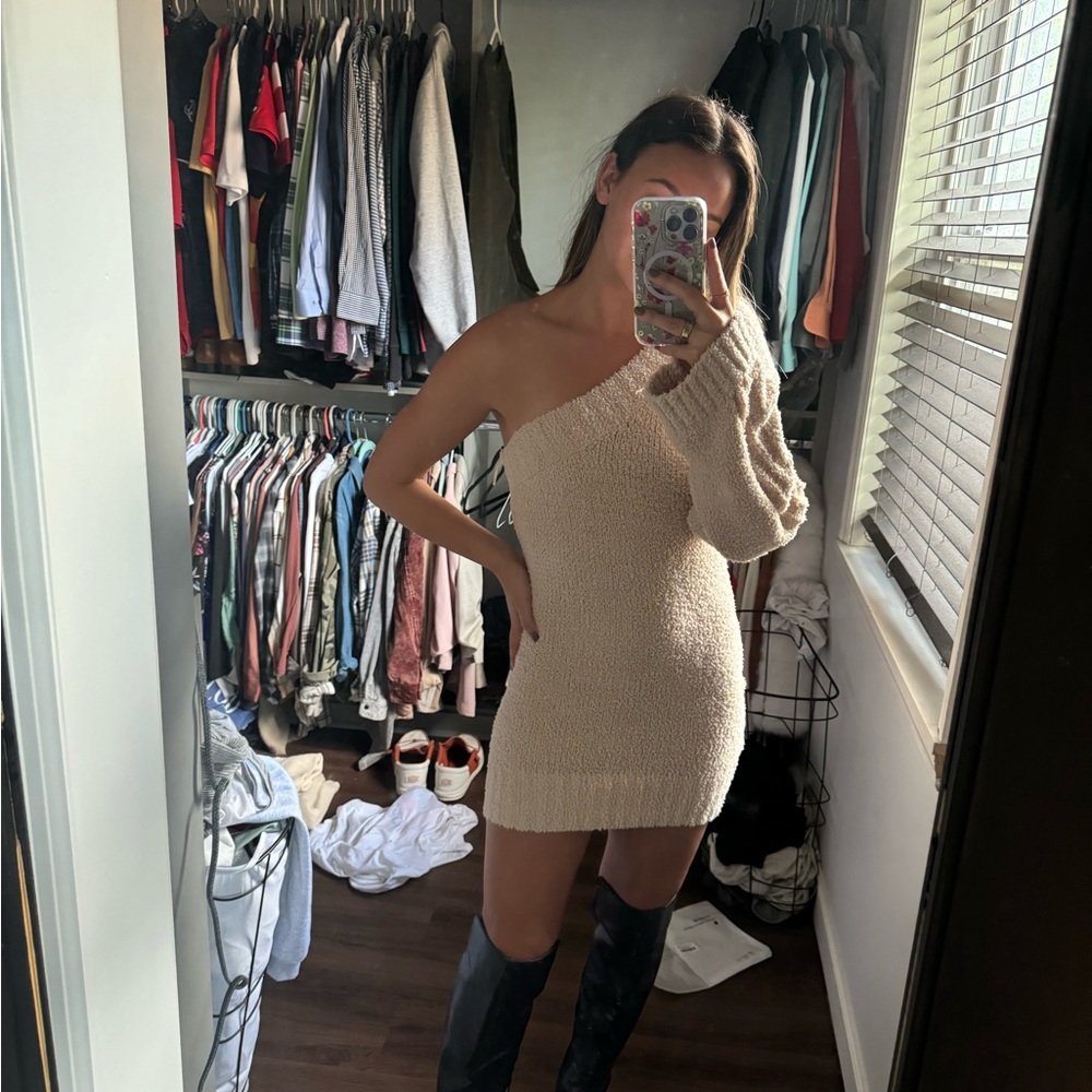 adorable and so soft! bought at a boutique in San Diego but never worn.